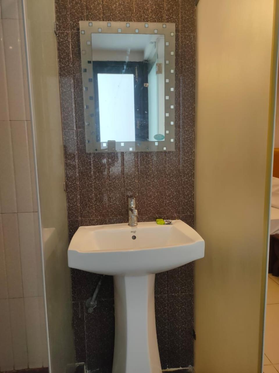 Hotel Blueberry Nowe Delhi Zewnętrze zdjęcie