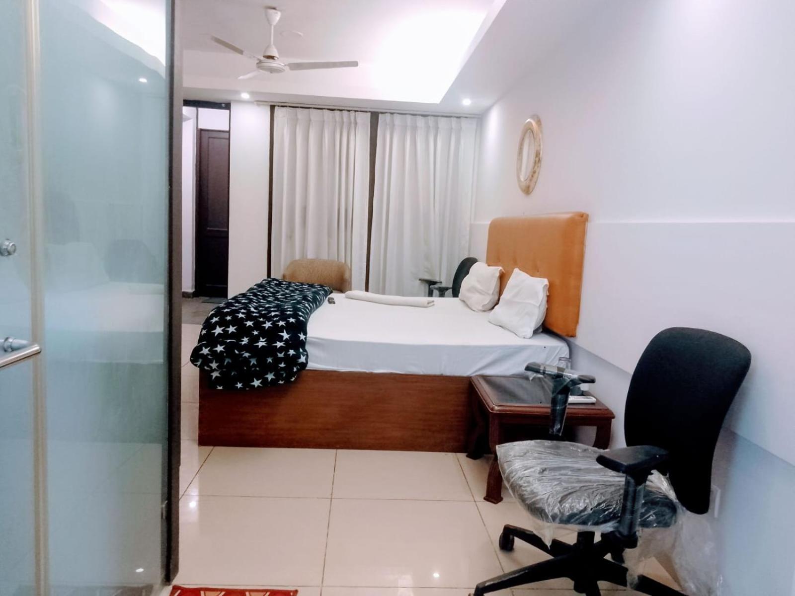 Hotel Blueberry Nowe Delhi Zewnętrze zdjęcie